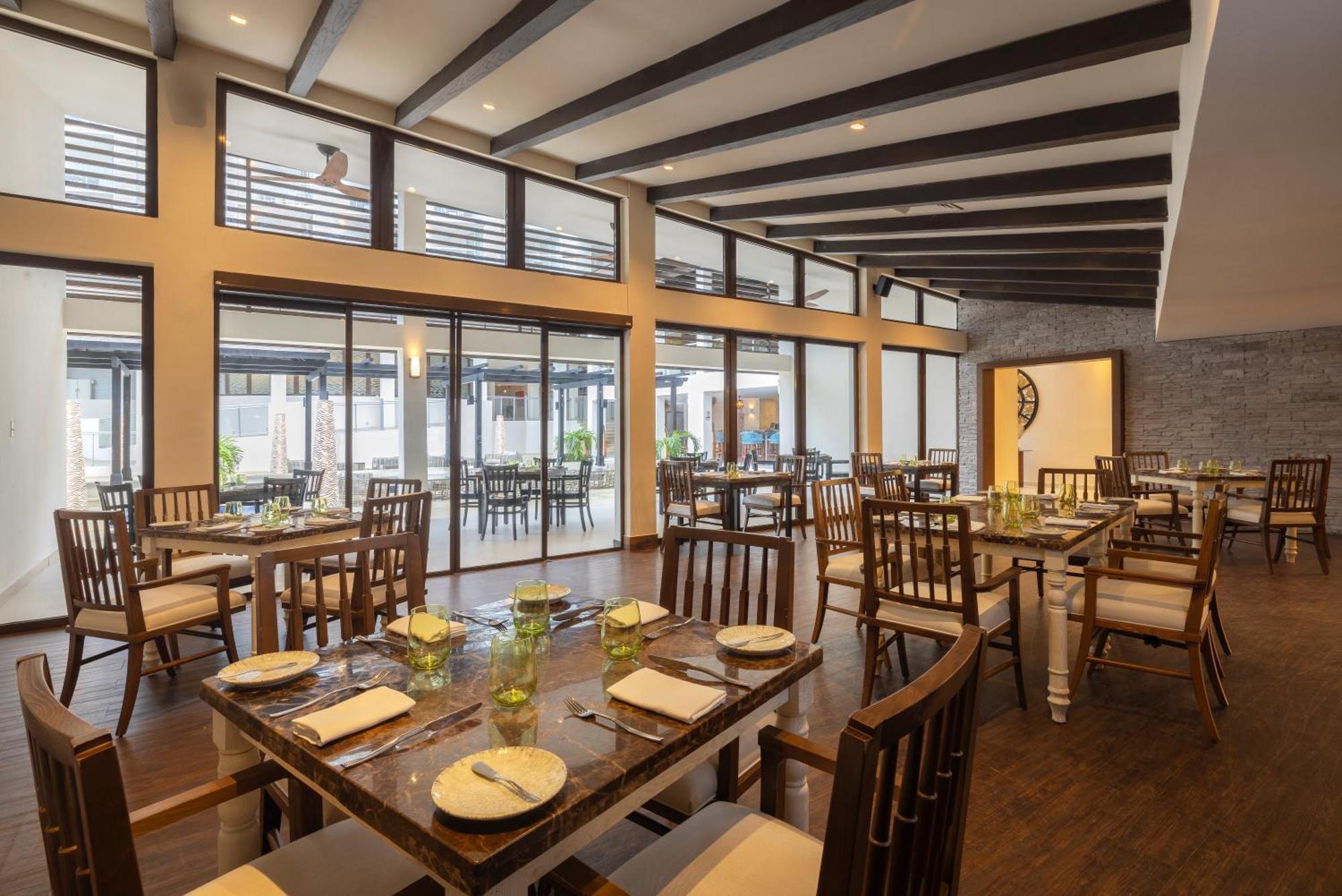 Hideaway At Royalton Blue Waters, An Autograph Collection All-Inclusive Resort - Adults Only Falmouth Extérieur photo
