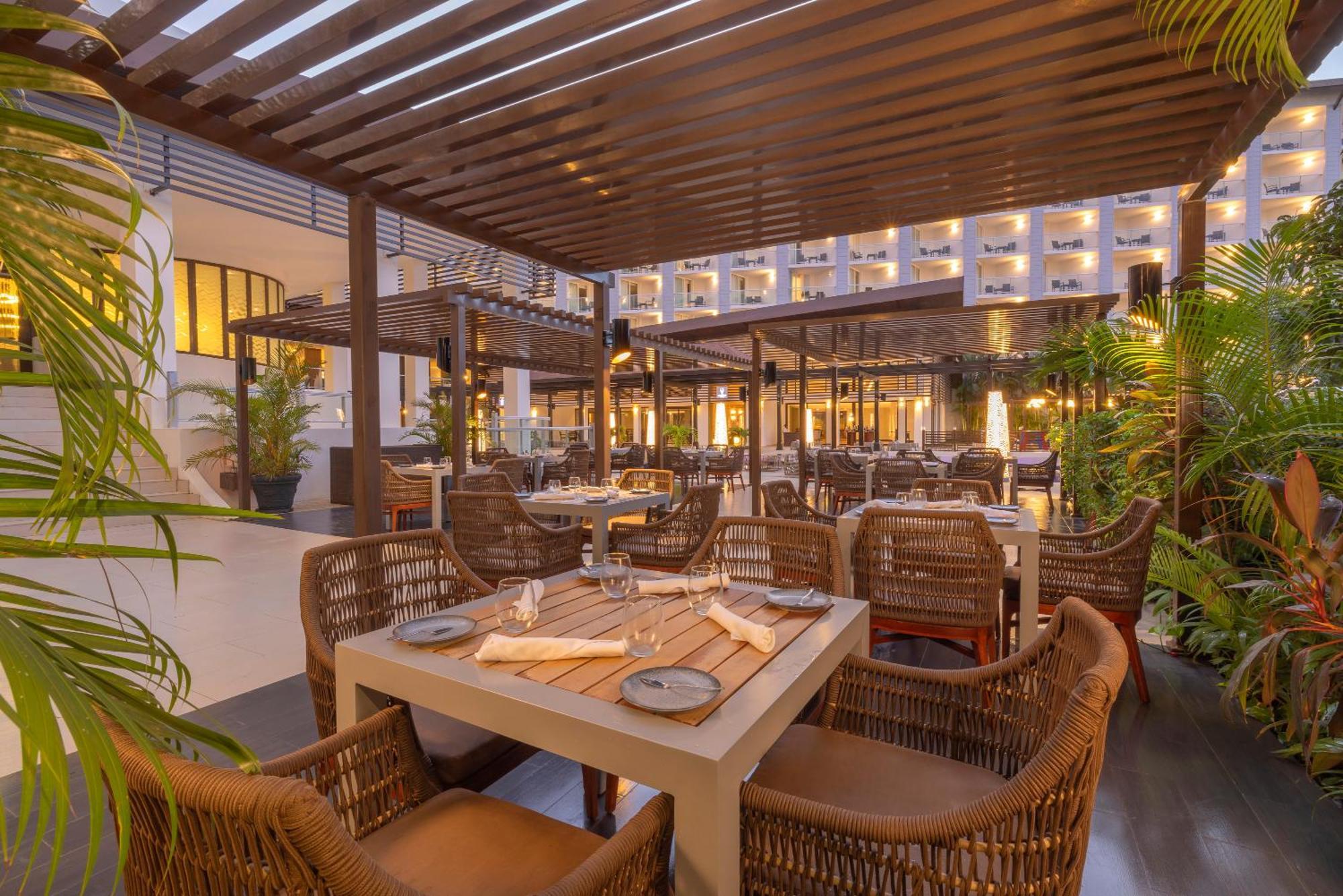 Hideaway At Royalton Blue Waters, An Autograph Collection All-Inclusive Resort - Adults Only Falmouth Extérieur photo